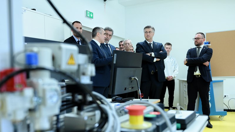 Plenković: Dosad uloženo 260 milijuna eura za 25 regionalnih centara diljem Hrvatske